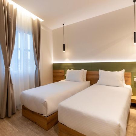Star Hill Hotel Pristina Exterior foto